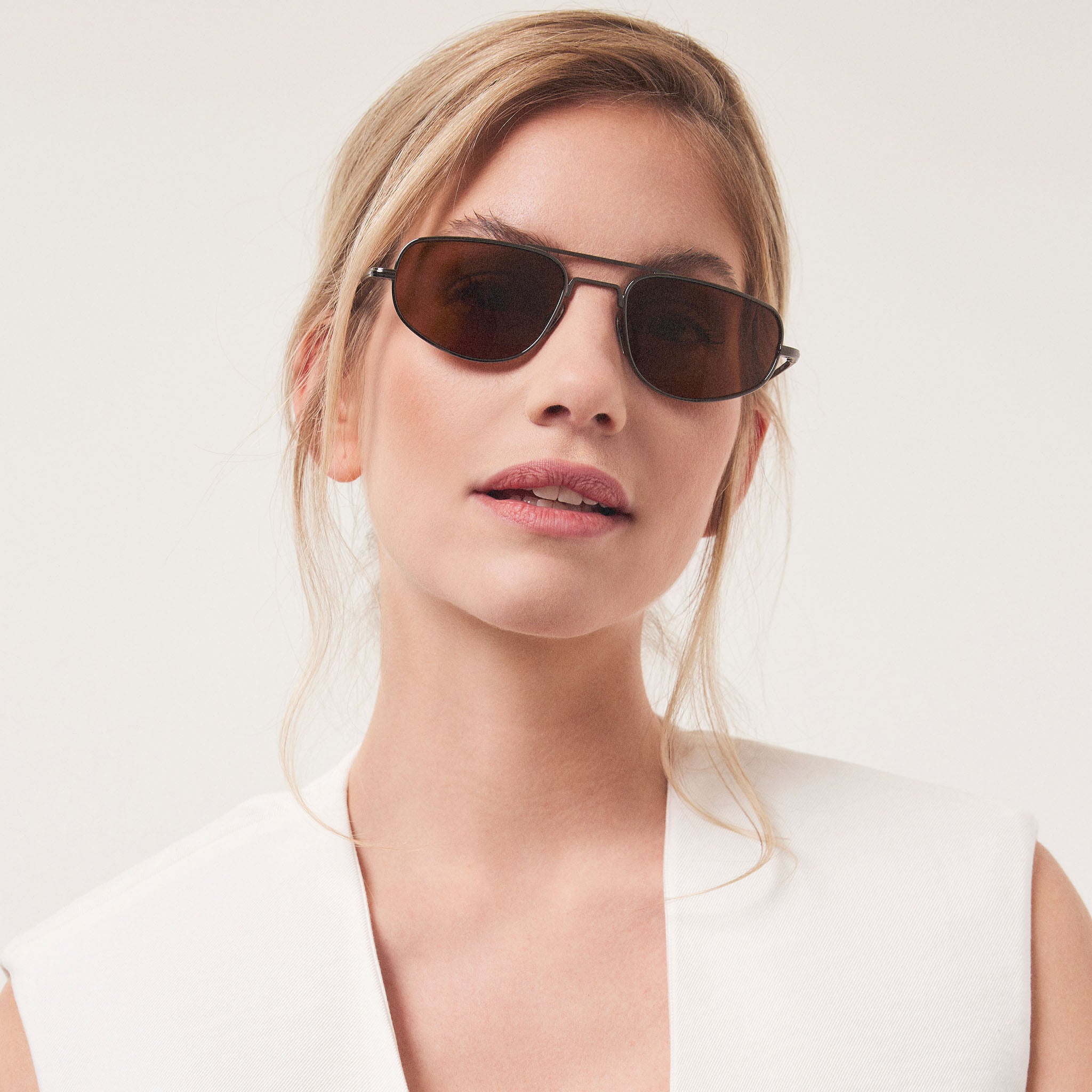 Yacht Rock Dark Silver Black Brown - Lilienthal Berlin