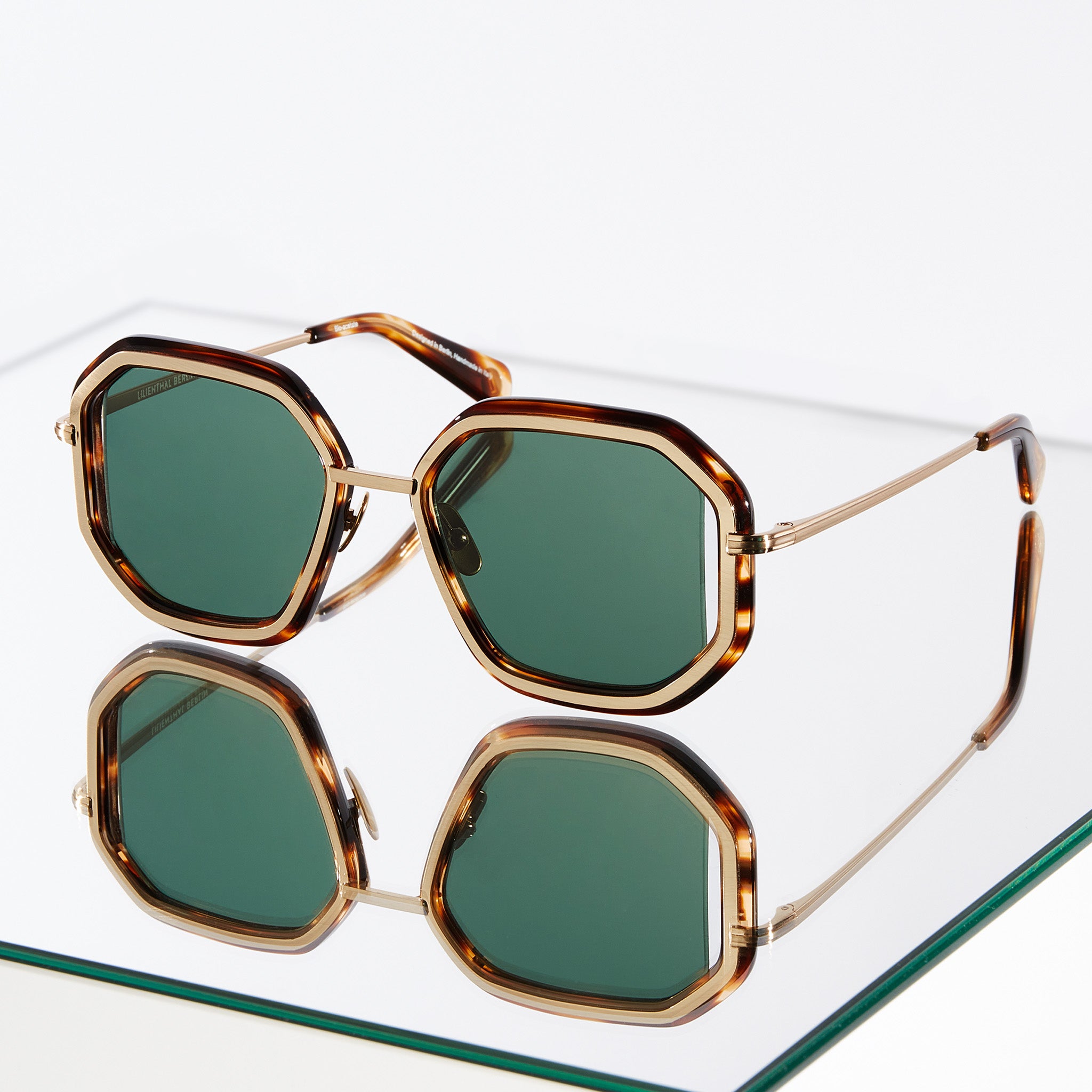 Deep Disco Gold Tortoise Green - Lilienthal Berlin