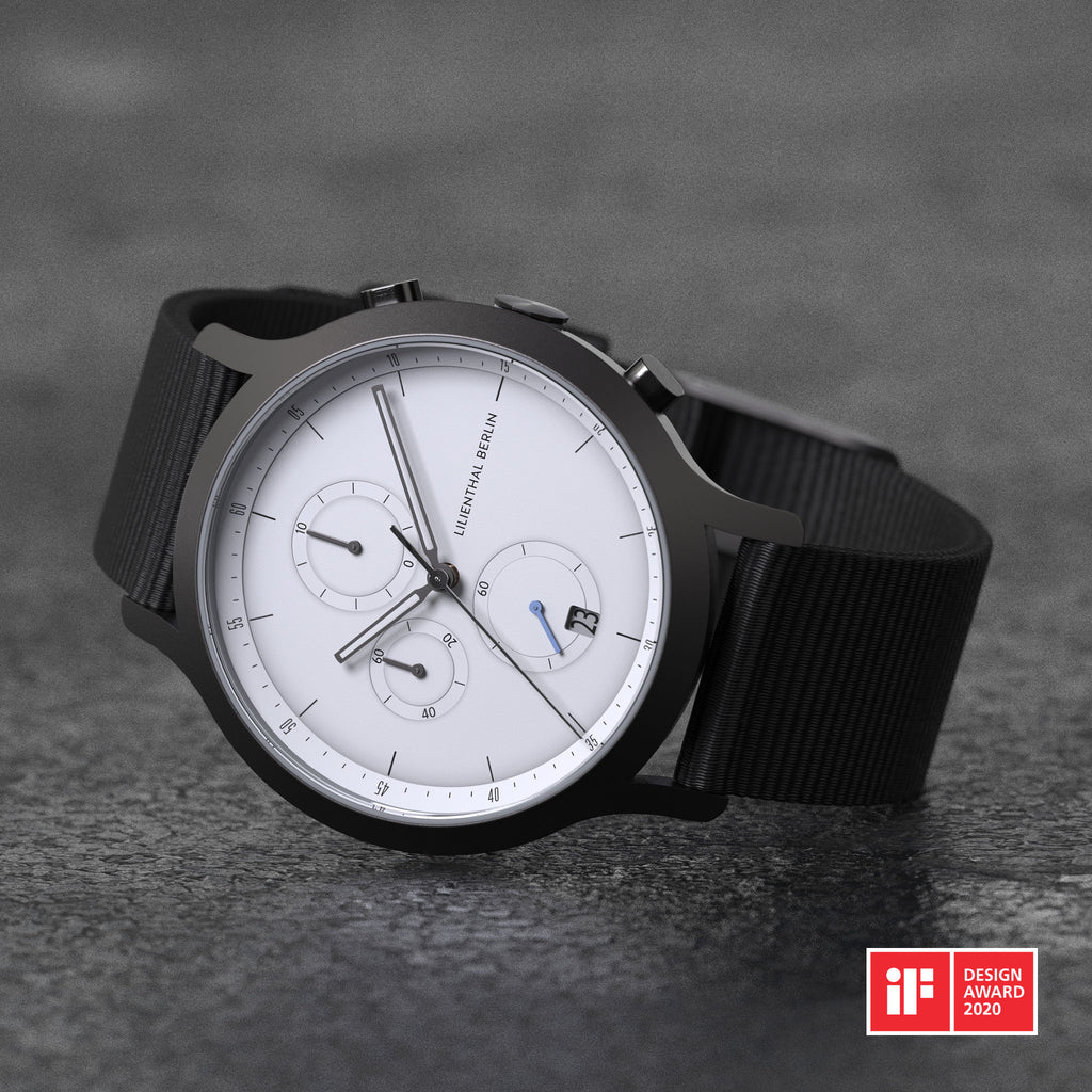 Chronograph – Dark Silver White
