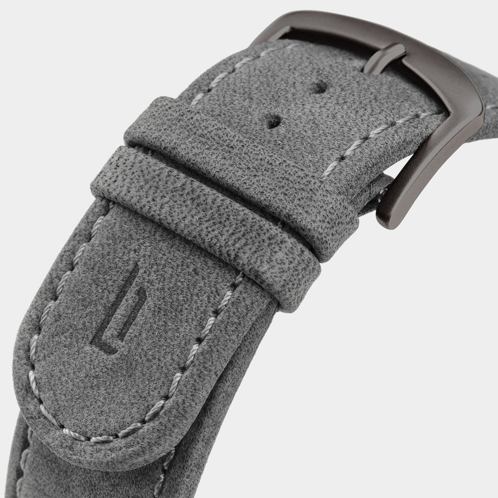 Chronograph – Dark Silver White