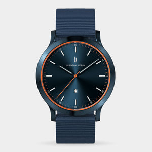 Huxley – Blue Orange