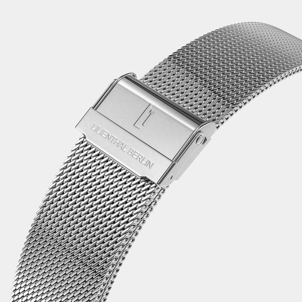 Huxley II – Crimson Red