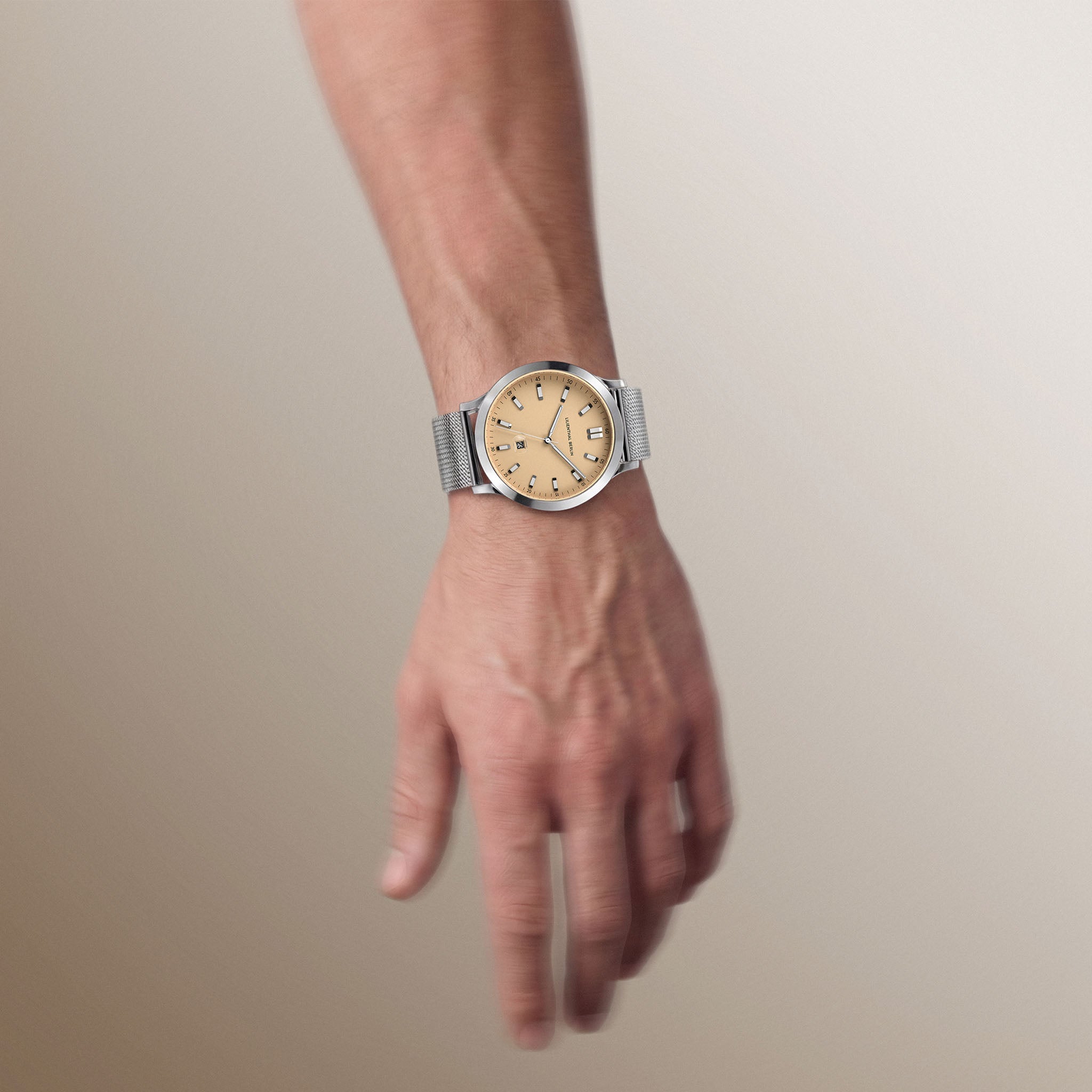Huxley II – Sandbeige