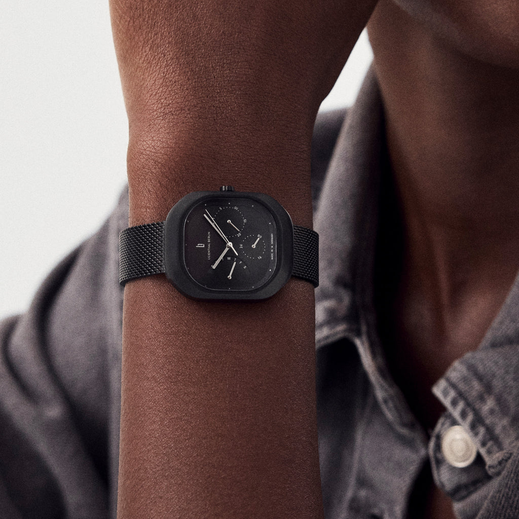 Multimatica – All Black